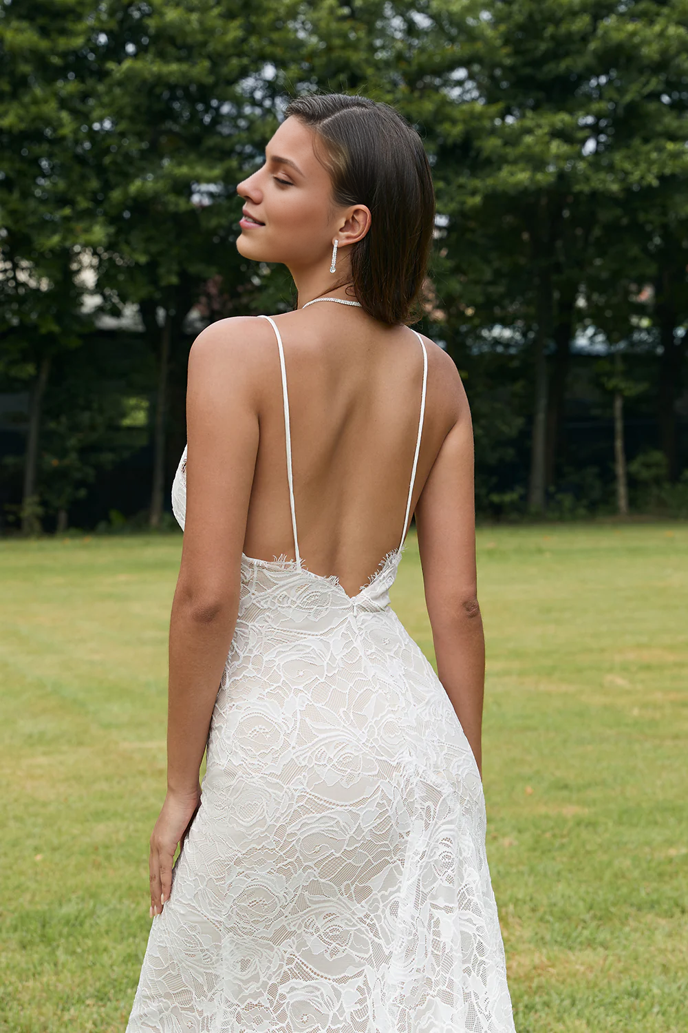 Mermaid V-neck thin shoulder strap lace wedding dress - QIAIWAN Dress