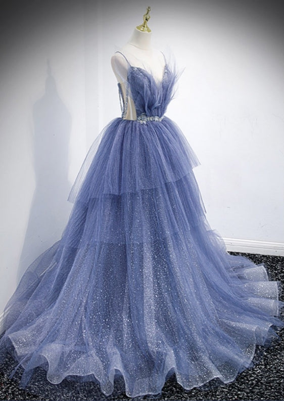 Stunning Ball Gown Ruffled V-Neck Tulle Long Prom Dress with Train