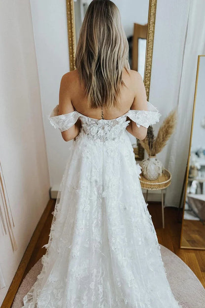 A-Line Sweetheart White Lace Wedding Dresses with Straps