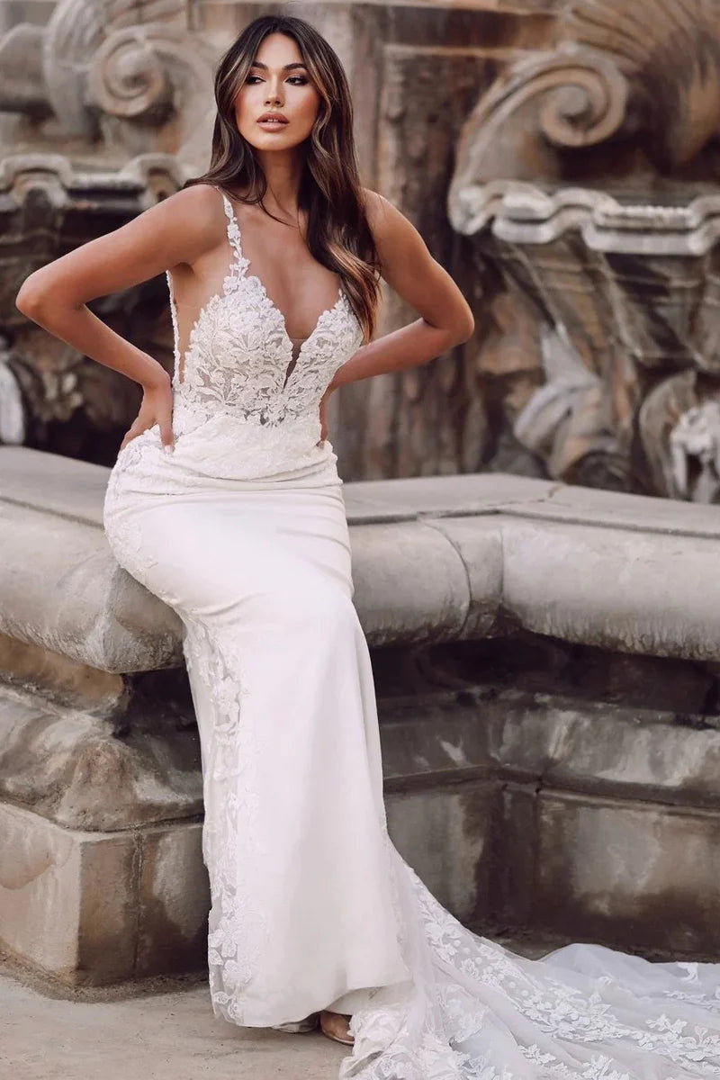 Charming Mermaid V Neck Satin Wedding Dresses with Lace Appliques