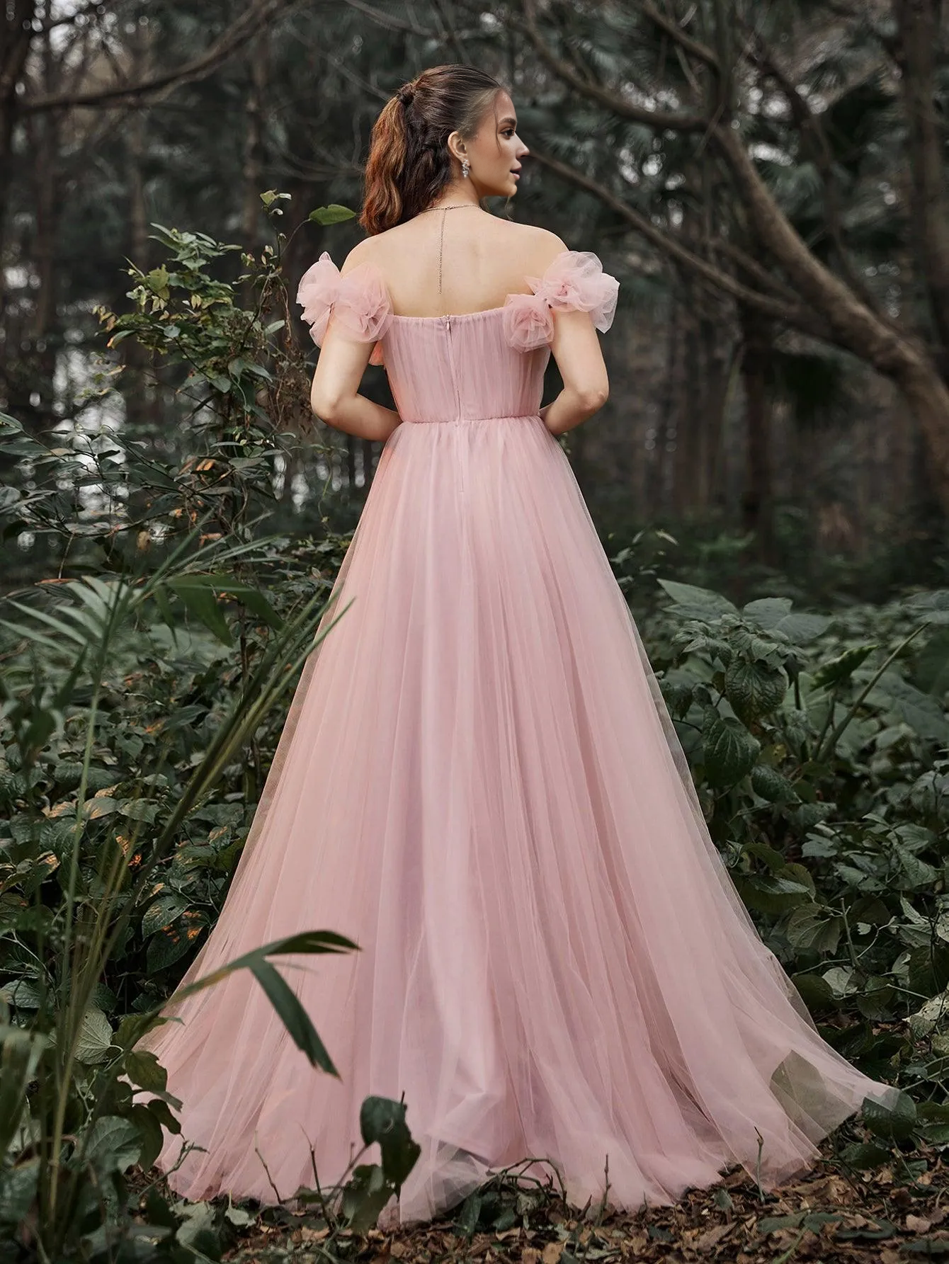Elegant off shoulder sleeveless backless chiffon ball gown
