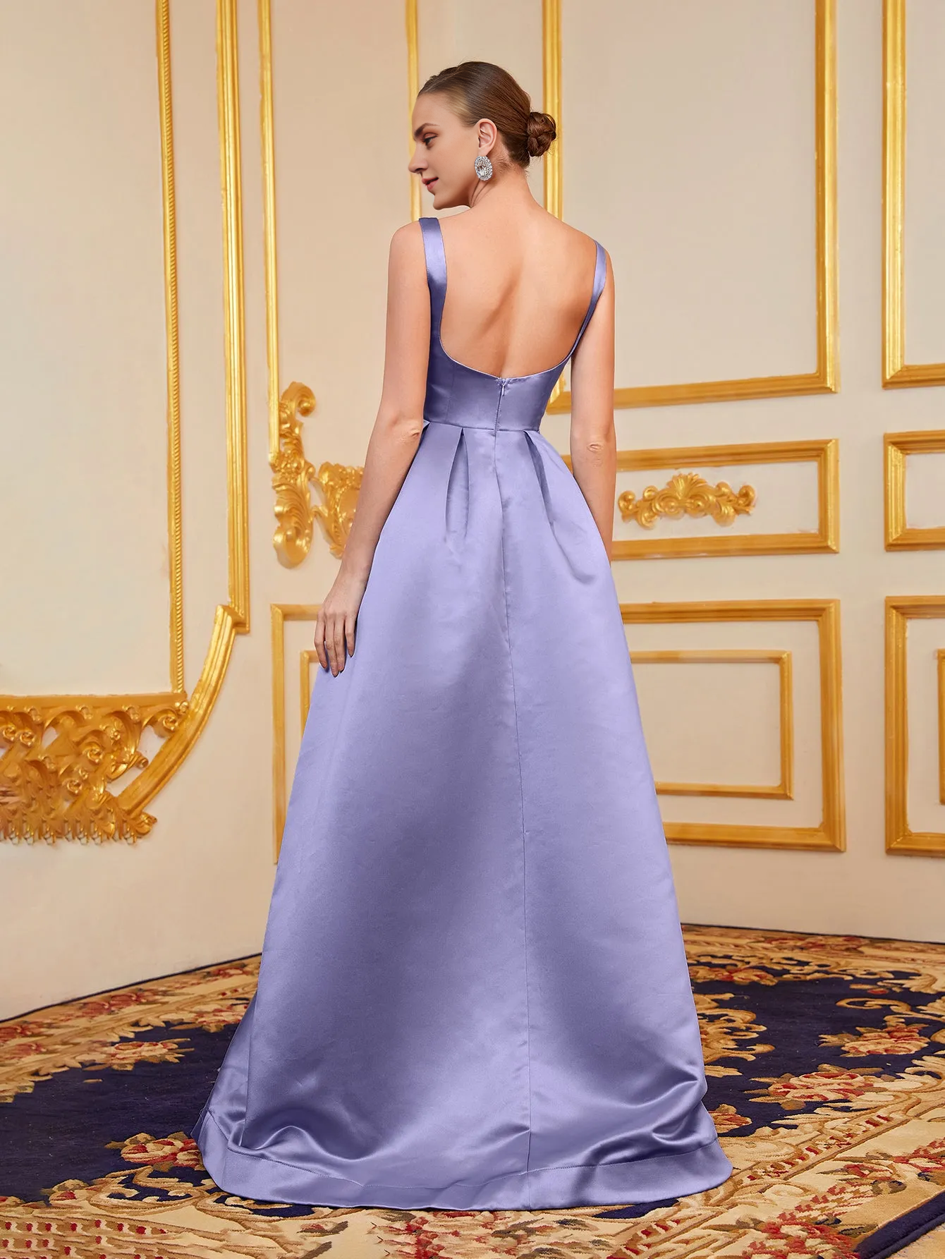 QIAIWAN  Elegant sleeveless backless satin ball gown from