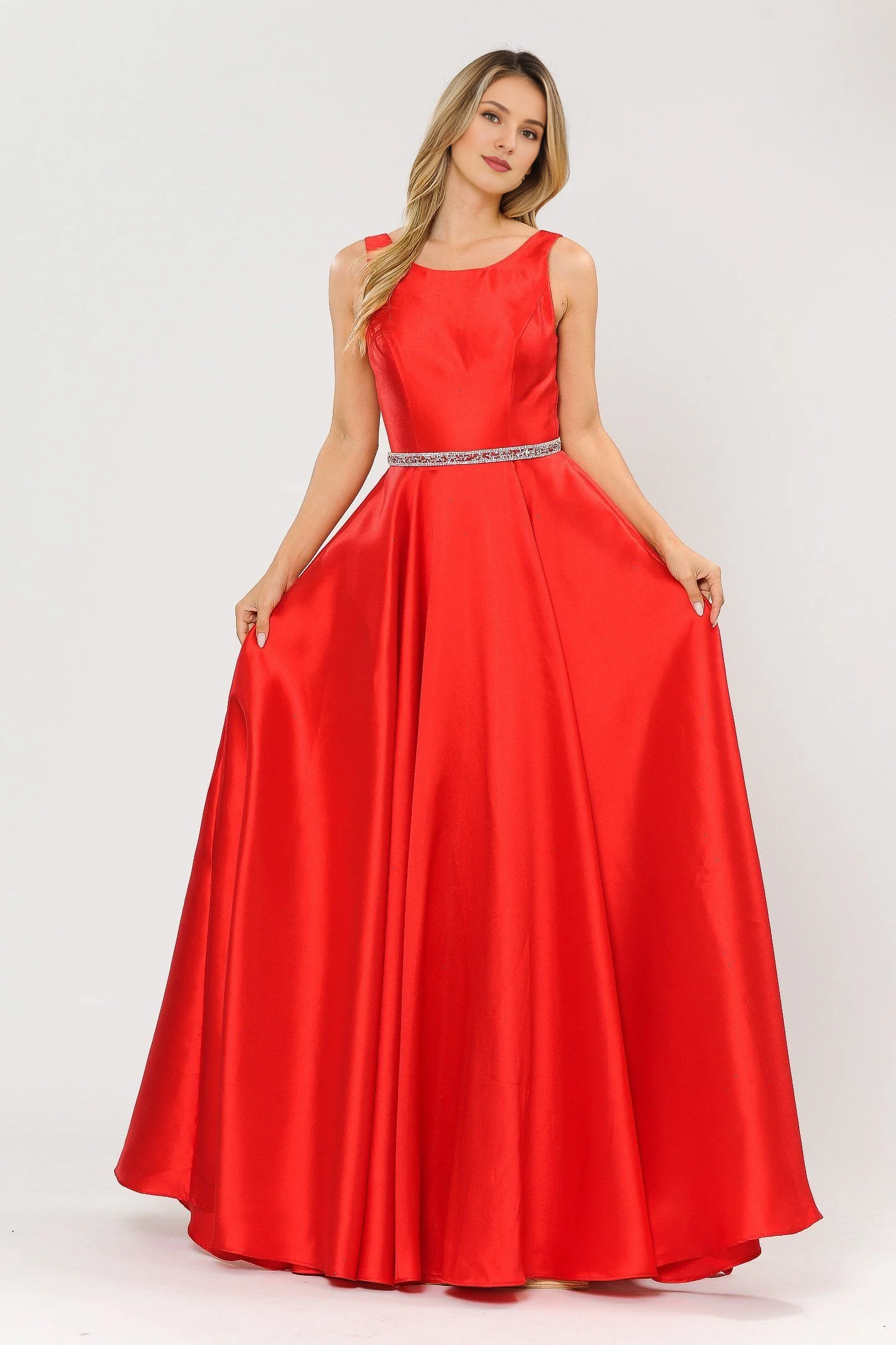 QIAIWAN Dress satin sleeveless backless ball gown