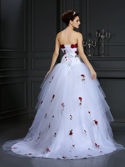 Ball Gown Strapless Hand-Made Flower Sleeveless Long Tulle Wedding Dresses