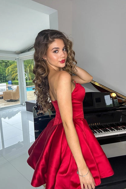 Sweetheart Red Satin A-line Short Homecoming Dresses