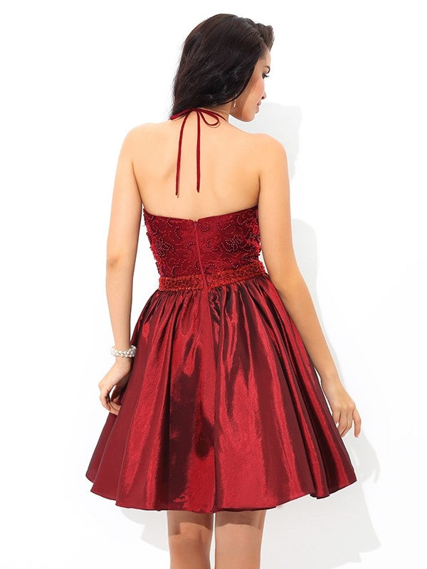 A-Line/Princess Halter Beading Sleeveless Short Taffeta Cocktail Dresses