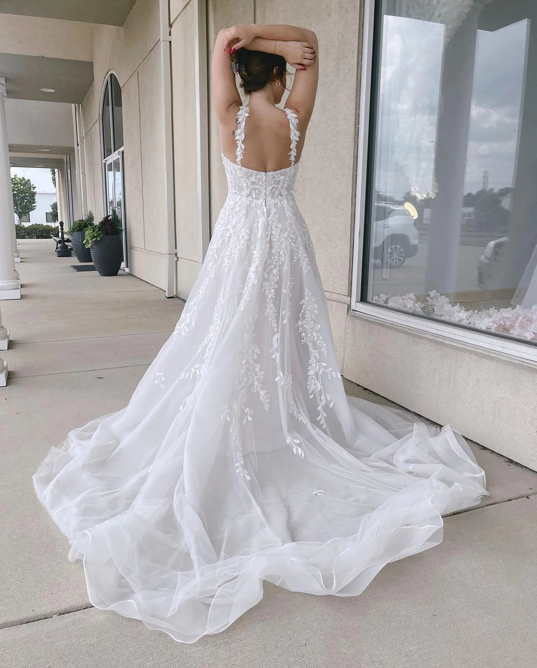 Charming A Line Sweetheart Tulle Wedding Dresses with Appliques