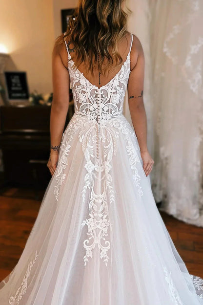 Gorgeous A-Line Cold Sleeves Tulle Lace Beach Wedding Dresses