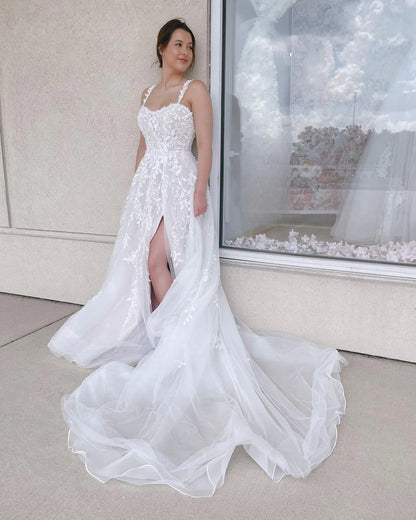 Charming A Line Sweetheart Tulle Wedding Dresses with Appliques