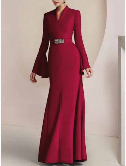 A-Line Mother of the Bride Dress Wedding Guest Elegant Party V Neck Floor Length Stretch Chiffon Long Sleeve with Pleats Crystal Brooch