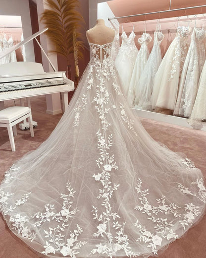 Fairy A Line Sweetheart Tulle Long Wedding Dresses with Appliques