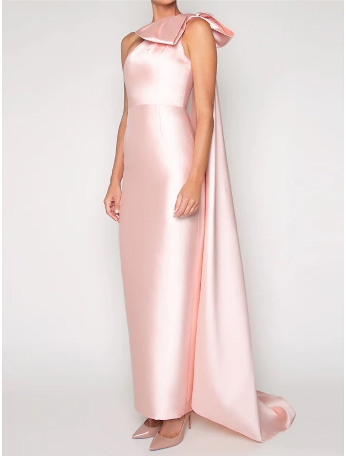 Sheath / Column Evening Gown Elegant Dress Formal Sweep / Brush Train Sleeveless One Shoulder Satin with Shouder Flower