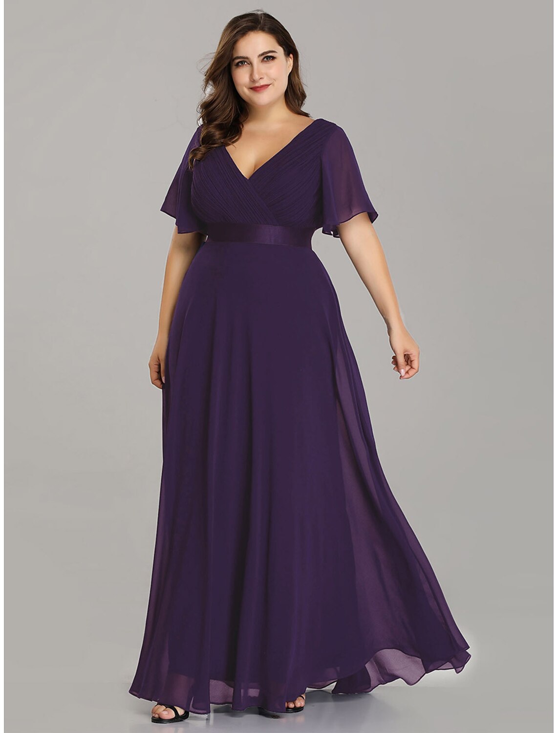 A-Line Mother of the Bride Dress Plus Size Elegant V Neck Floor Length Chiffon Short Sleeve with Sash / Ribbon Ruching