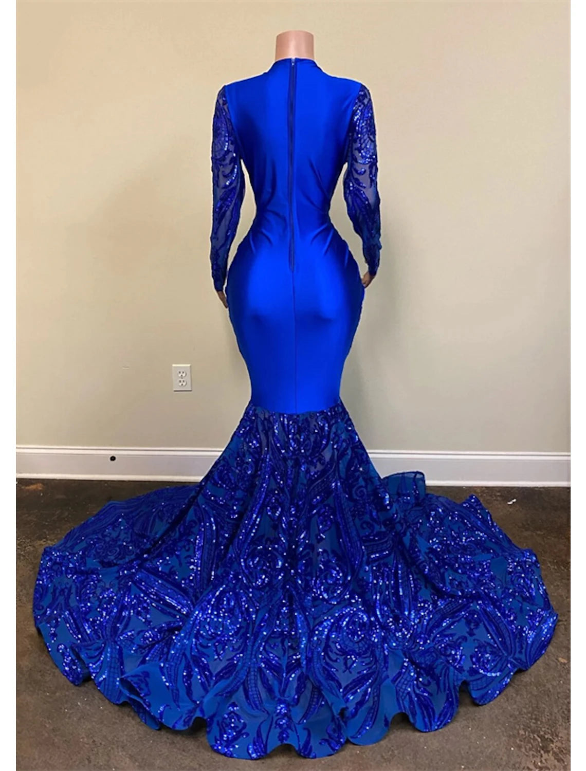 Mermaid / Trumpet Evening Gown Sparkle & Shine Dress Carnival Formal Court Train Long Sleeve V Neck African American Sequined with Beading Sequin