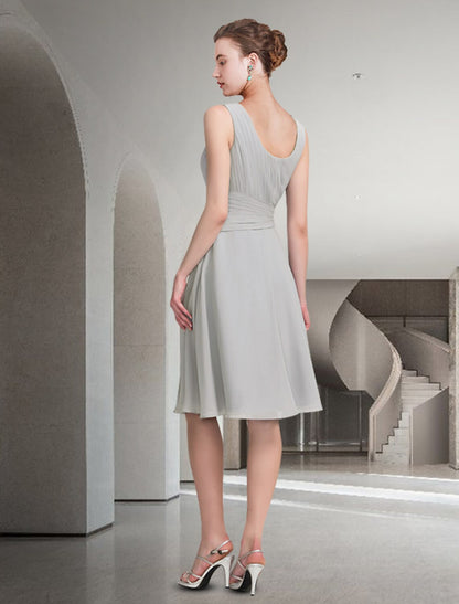 Two Piece A-Line Mother of the Bride Dress Church Elegant Jewel Neck Knee Length Chiffon Sleeveless with Pleats Ruched