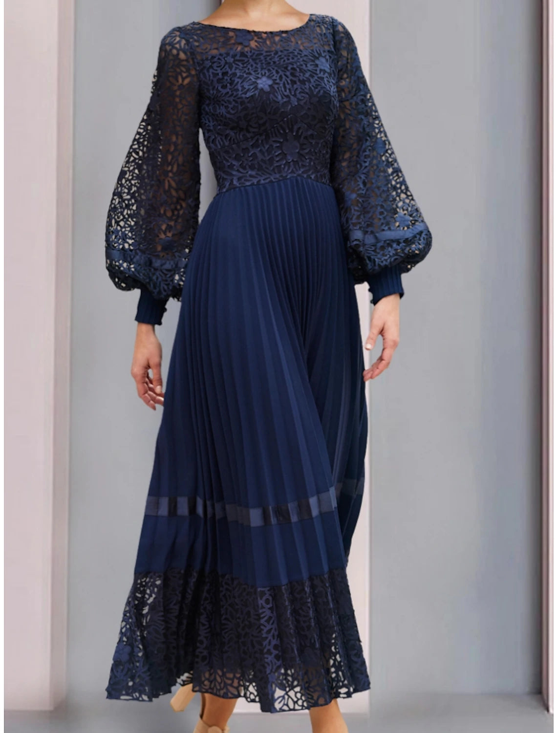 A-Line Mother of the Bride Dress Wedding Guest Elegant Scoop Neck Ankle Length Chiffon Lace Long Sleeve with Ruching Solid Color