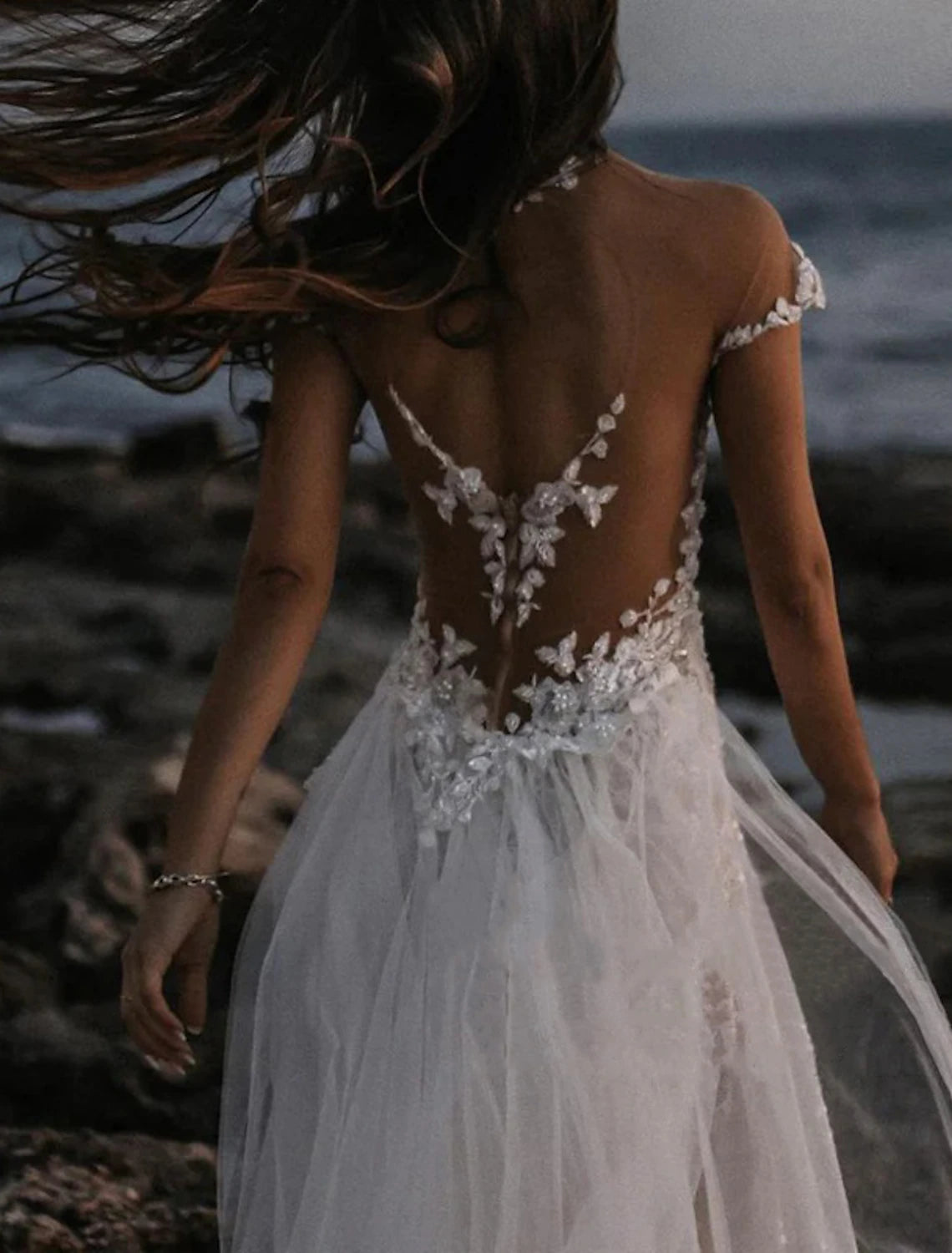 Beach Open Back Boho Wedding Dresses A-Line Off Shoulder Cap Sleeve Court Train Lace Bridal Gowns With Appliques Solid Color Summer Fall Wedding Party, Women's Clothing