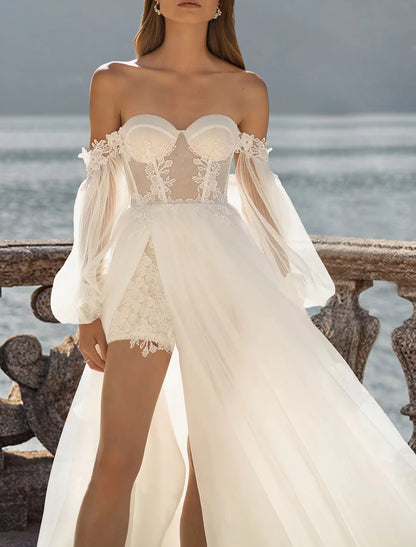 Beach Wedding Dresses A-Line Off Shoulder Long Sleeve Court Train Lace Bridal Gowns With Appliques Split Front