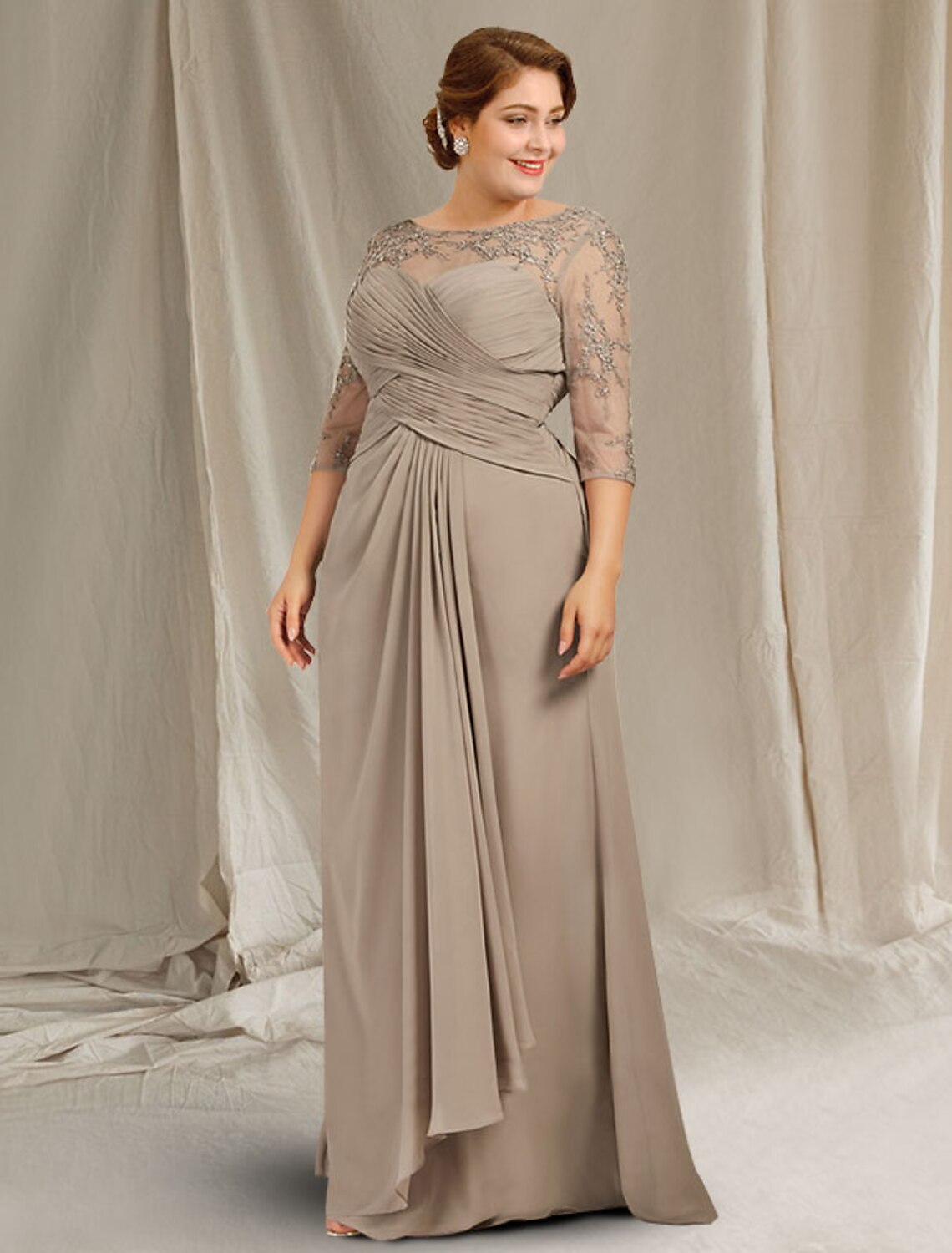 A-Line Mother of the Bride Dress Plus Size Elegant Jewel Neck Floor Length Chiffon Lace 3/4 Length Sleeve with Ruched Appliques