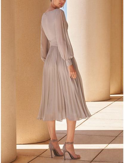 A-Line Mother of the Bride Dress Wedding Guest Elegant Petite V Neck Knee Length Chiffon Long Sleeve with Crystals Ruching