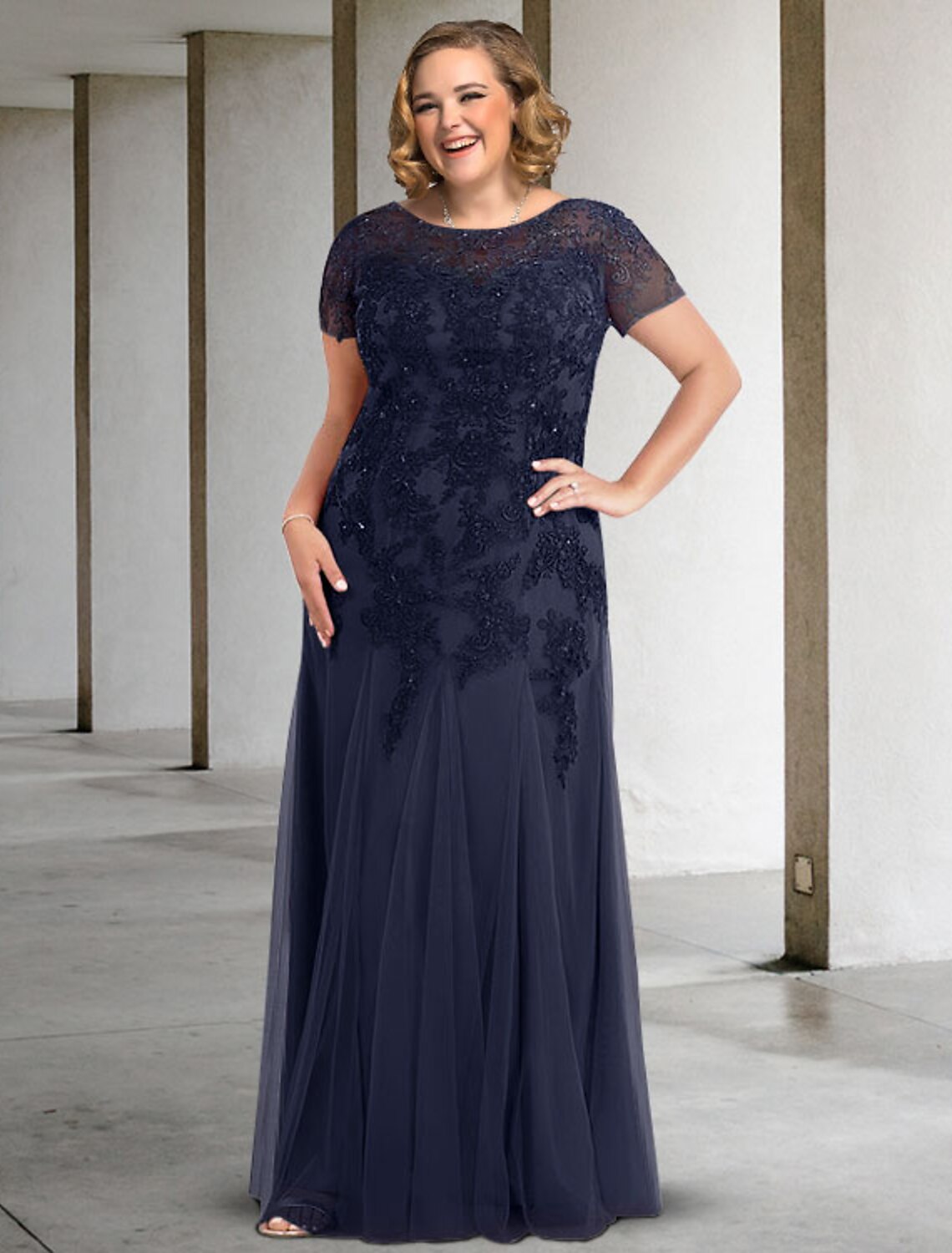 A-Line Mother of the Bride Dress Plus Size Elegant Jewel Neck Floor Length Lace Tulle Short Sleeve with Pleats Appliques