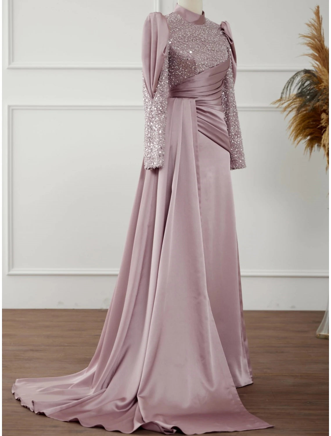 A-Line Evening Gown Elegant Dress Formal Sweep / Brush Train Long Sleeve Jewel Neck Satin with Glitter Pleats Ruched