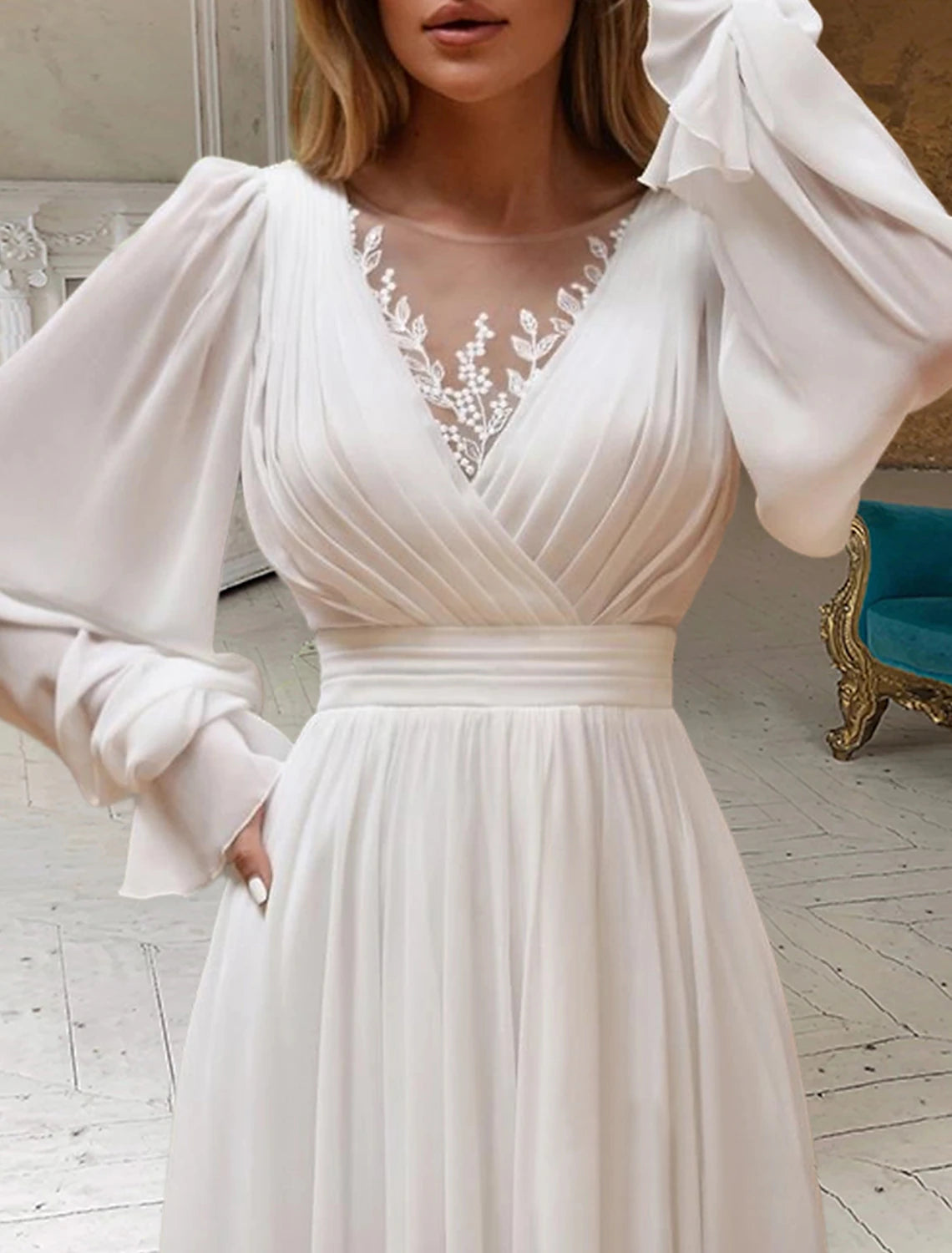 Bridal Shower Little White Dresses Wedding Dresses A-Line Scoop Neck Long Sleeve Sweep / Brush Train Chiffon Bridal Gowns With Pleats Appliques