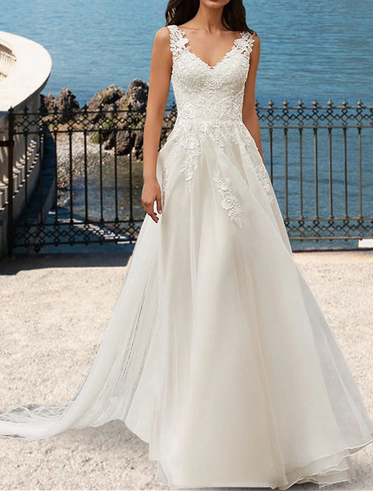 Beach Open Back Wedding Dresses A-Line V Neck Sleeveless Court Train Lace Bridal Gowns With Appliques