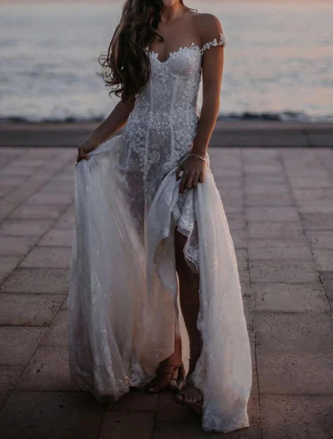 Beach Open Back Boho Wedding Dresses A-Line Off Shoulder Cap Sleeve Court Train Lace Bridal Gowns With Appliques Solid Color Summer Fall Wedding Party, Women's Clothing