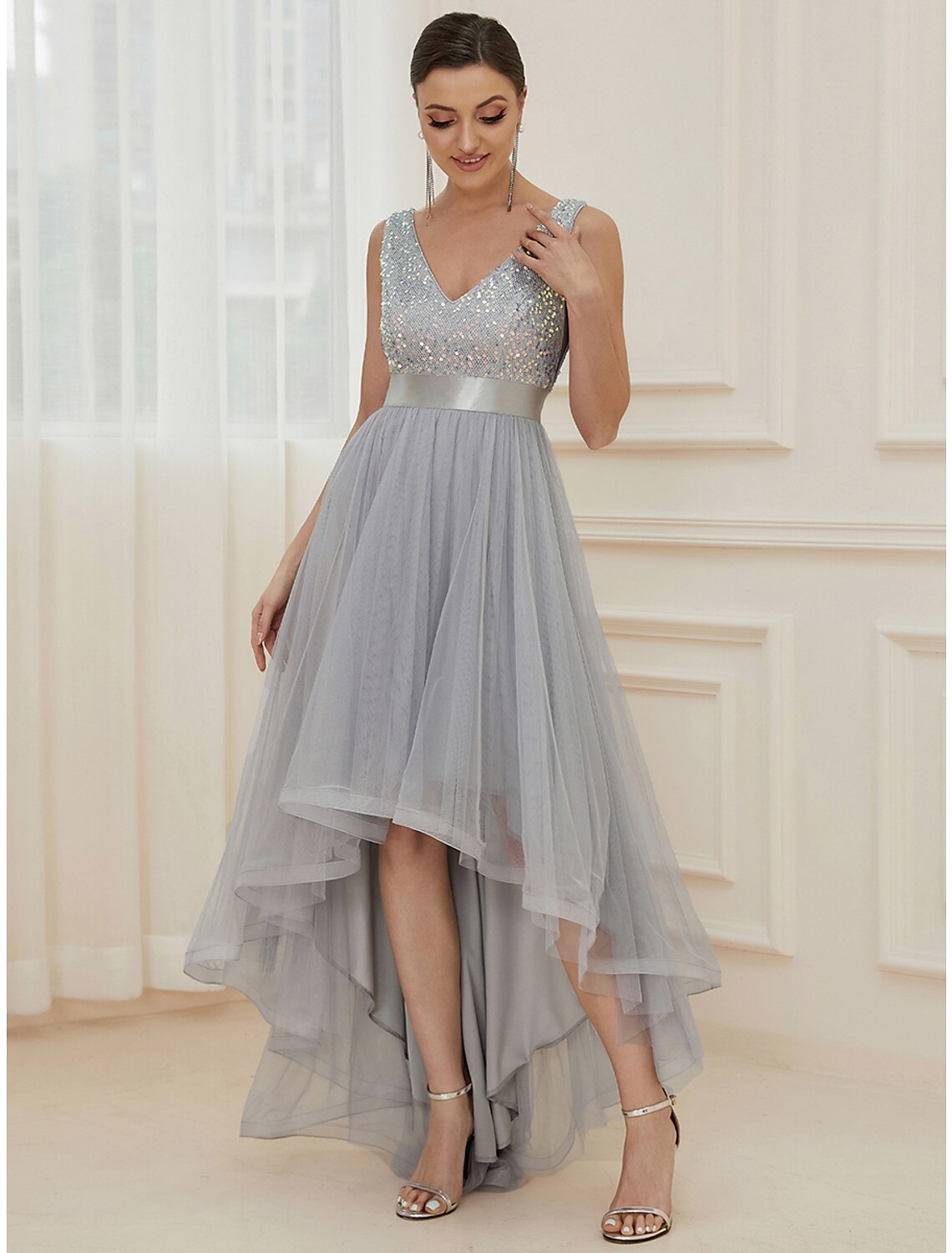 A-Line Bridesmaid Dress V Neck Sleeveless Elegant Asymmetrical Sequined with Sequin / Tier  / Sparkle & Shine