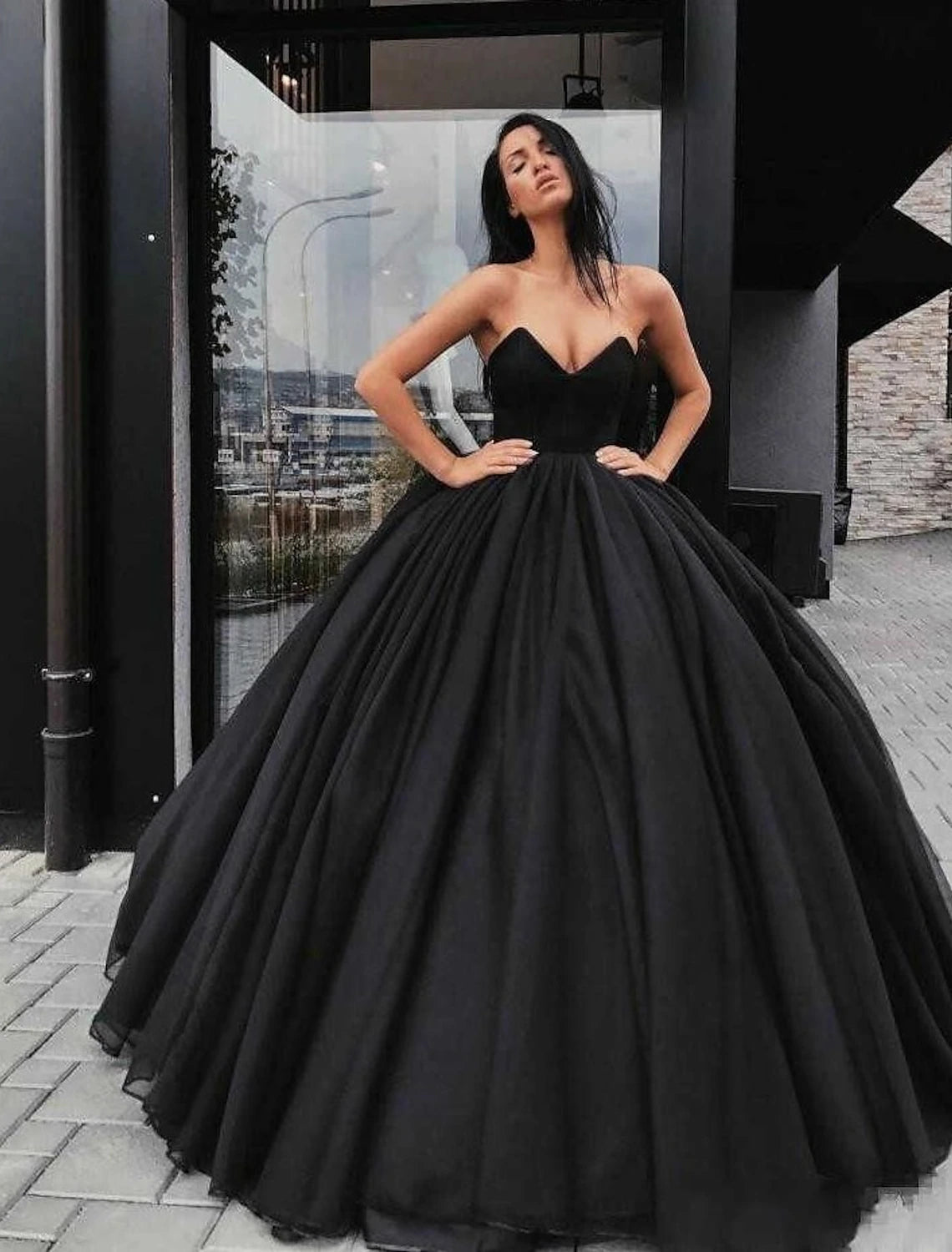 Black Wedding Dresses Formal Ball Gown Sweetheart Strapless Floor Length Satin Engagement Gothic Fall Halloween Bridal Gowns With Drapin