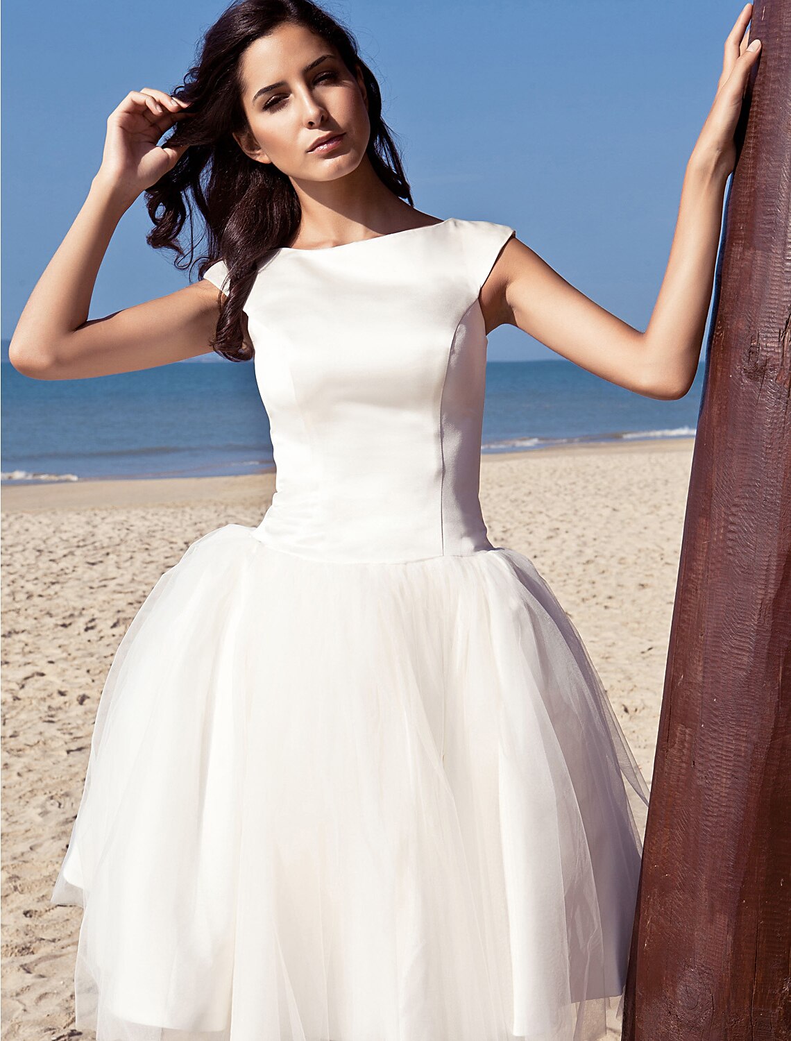 Beach Little White Dresses Wedding Dresses A-Line Scoop Neck Cap Sleeve Knee Length Satin Bridal Gowns With Draping