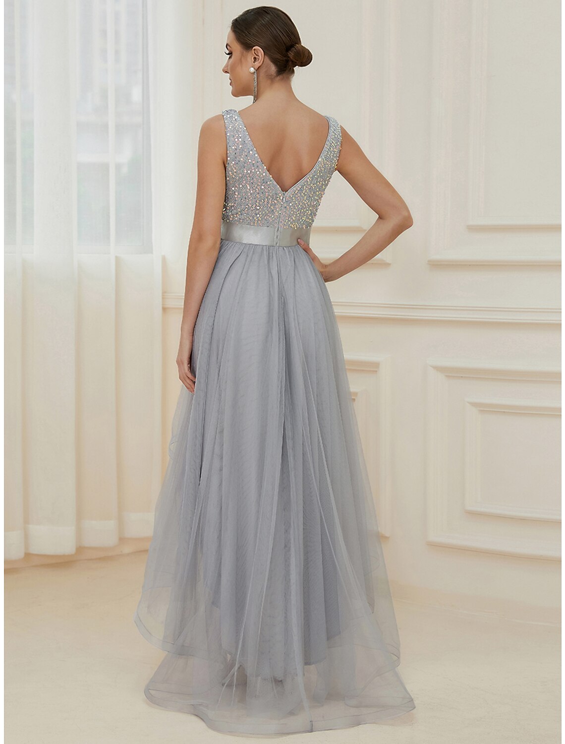 A-Line Bridesmaid Dress V Neck Sleeveless Elegant Asymmetrical Sequined with Sequin / Tier  / Sparkle & Shine